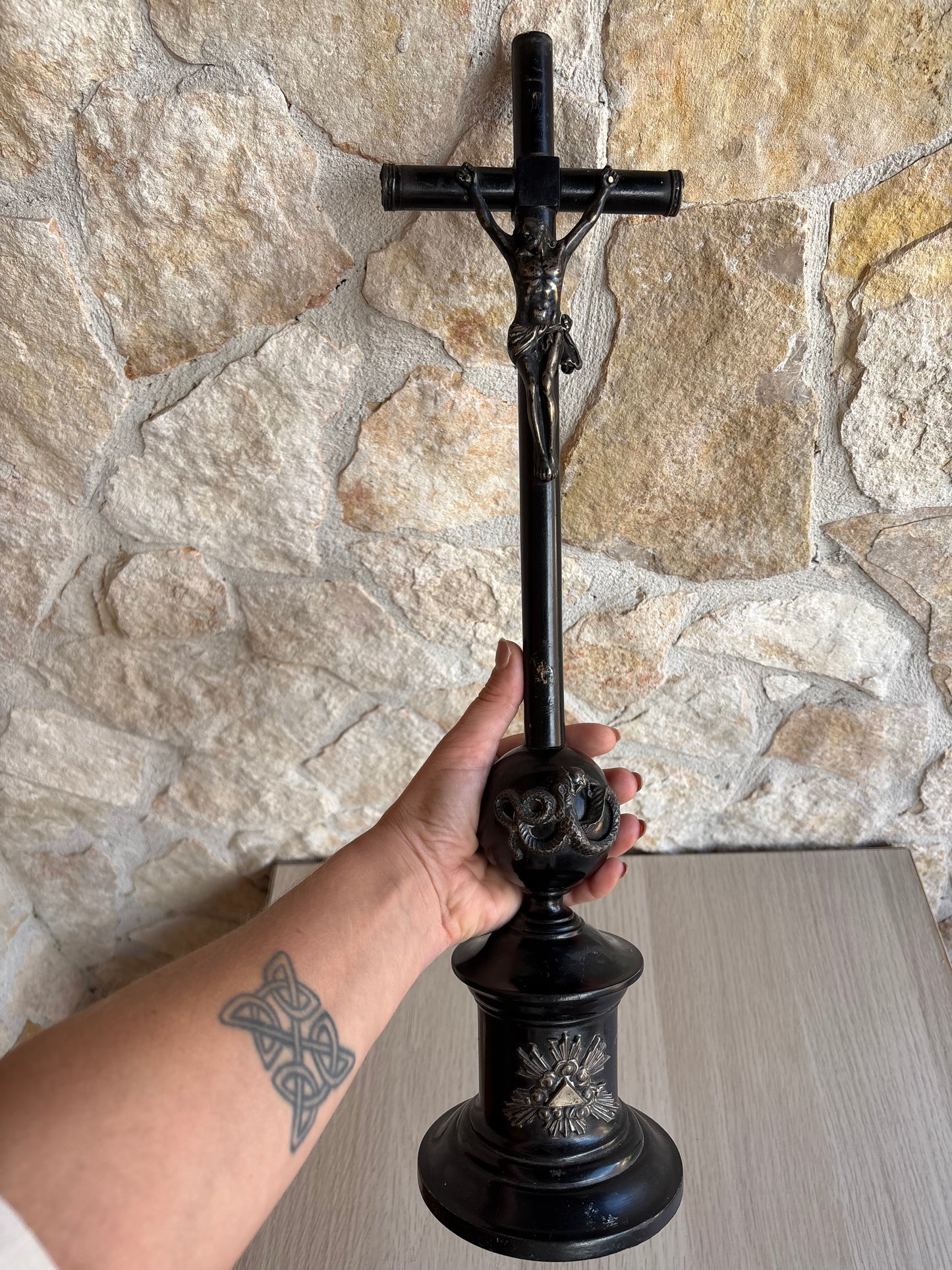 Crocifisso antico in legno