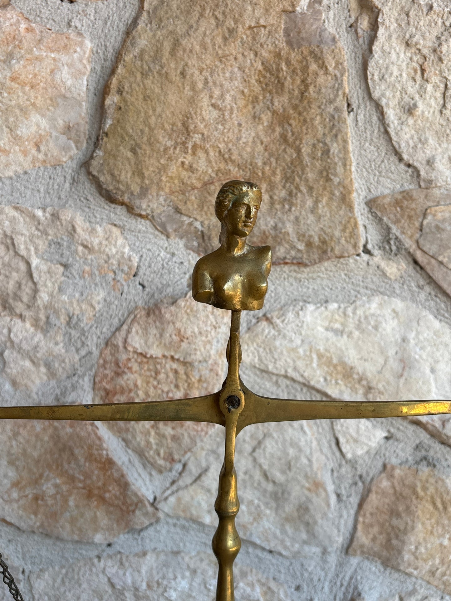 Bilancia vintage in ottone