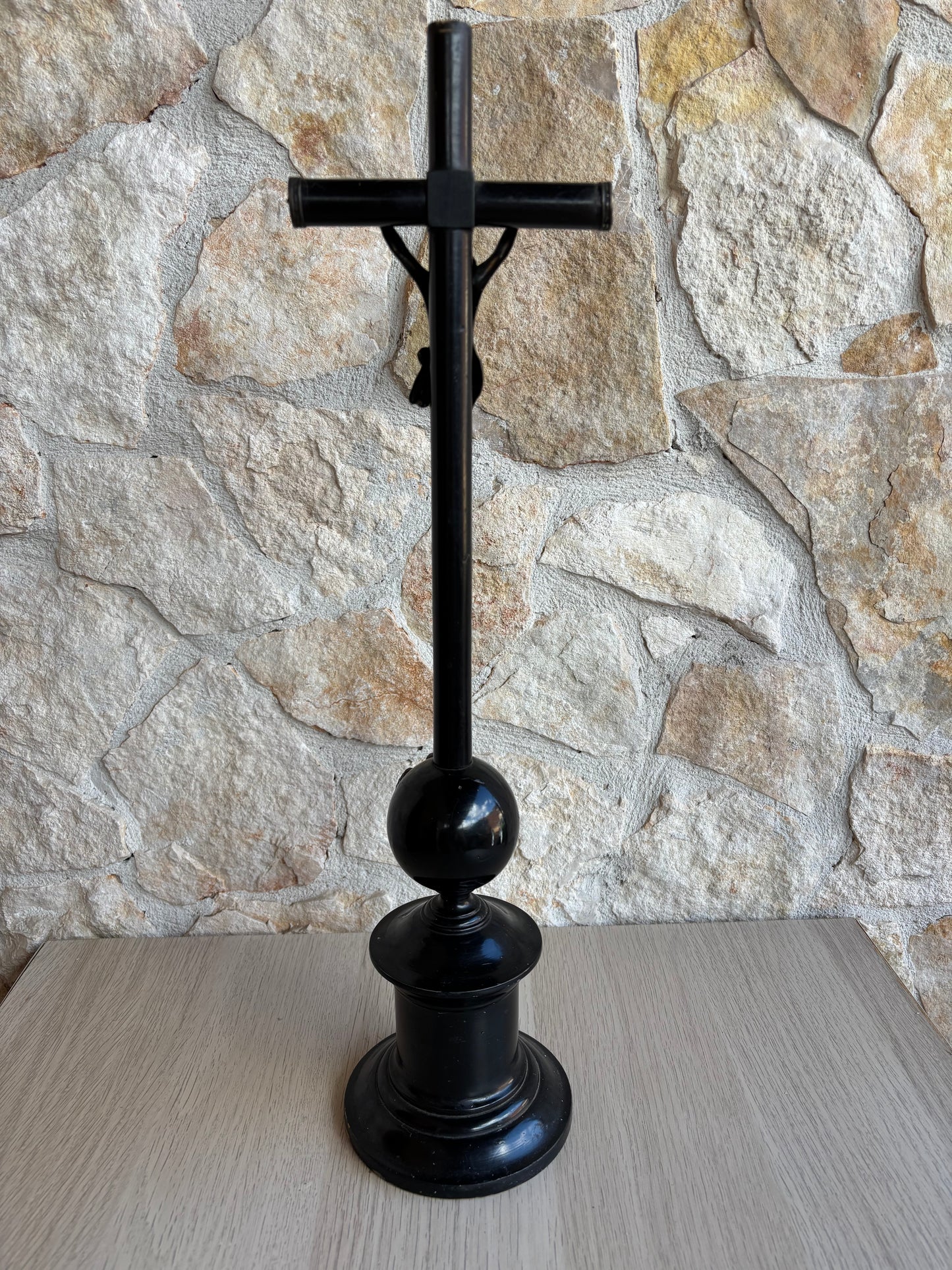 Crocifisso antico in legno