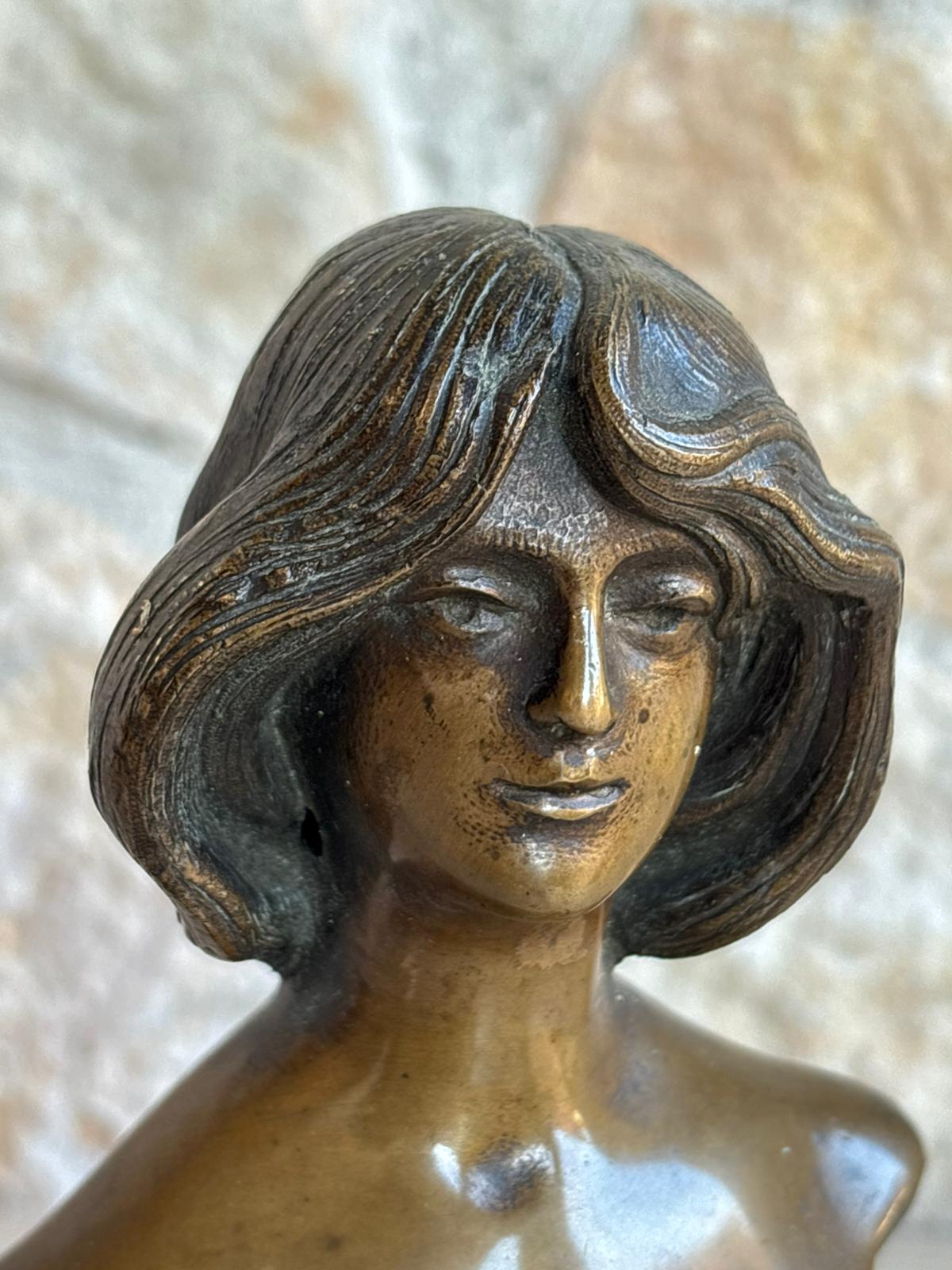 Scultura Vintage In Stile Liberty In Bronzo