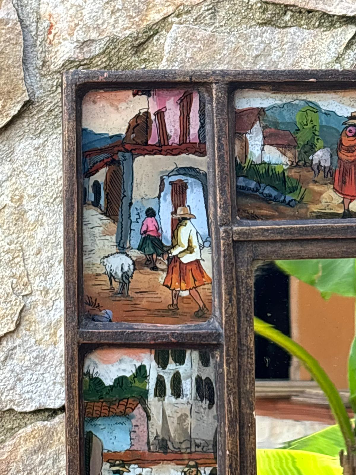 Specchio Vintage Peruviano, con particolari vetri dipinti