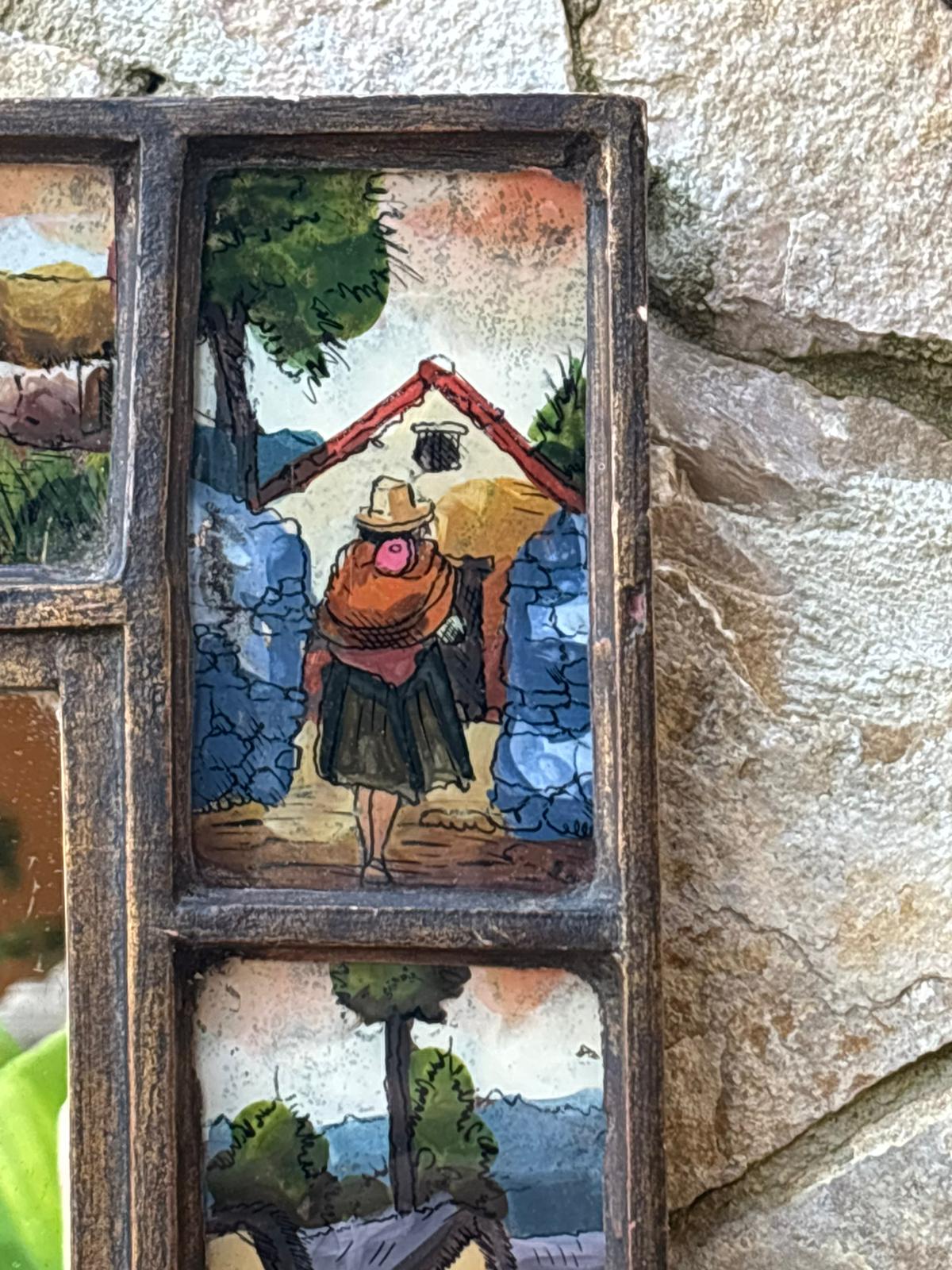 Specchio Vintage Peruviano, con particolari vetri dipinti