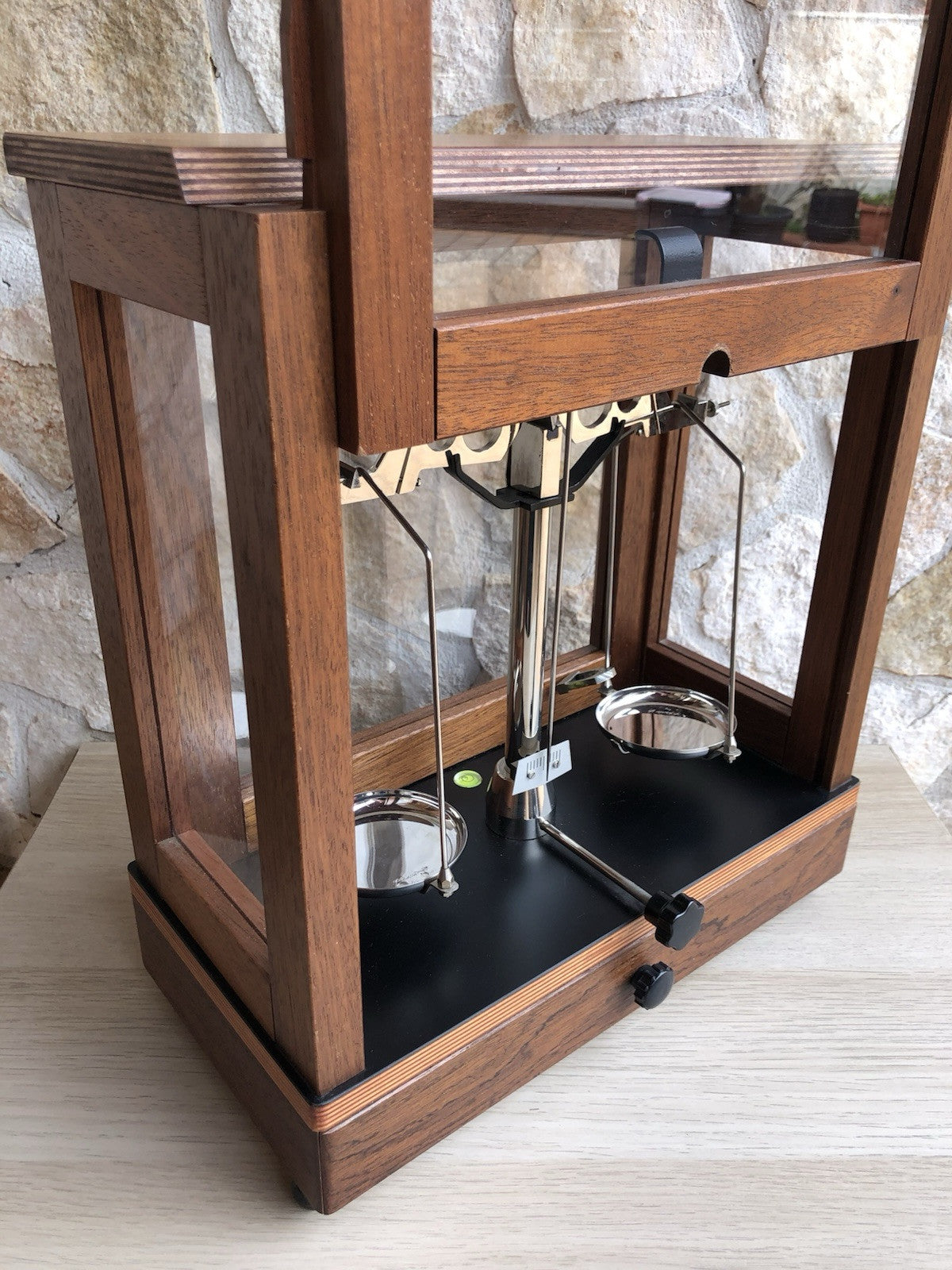 Bilancia Vintage In Teca Di Legno