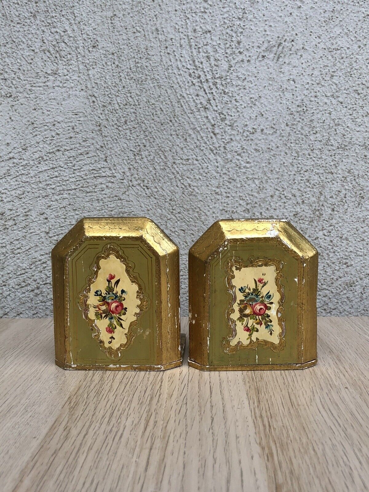 Coppia Di Fermalibri In Legno Stile Fiorentino