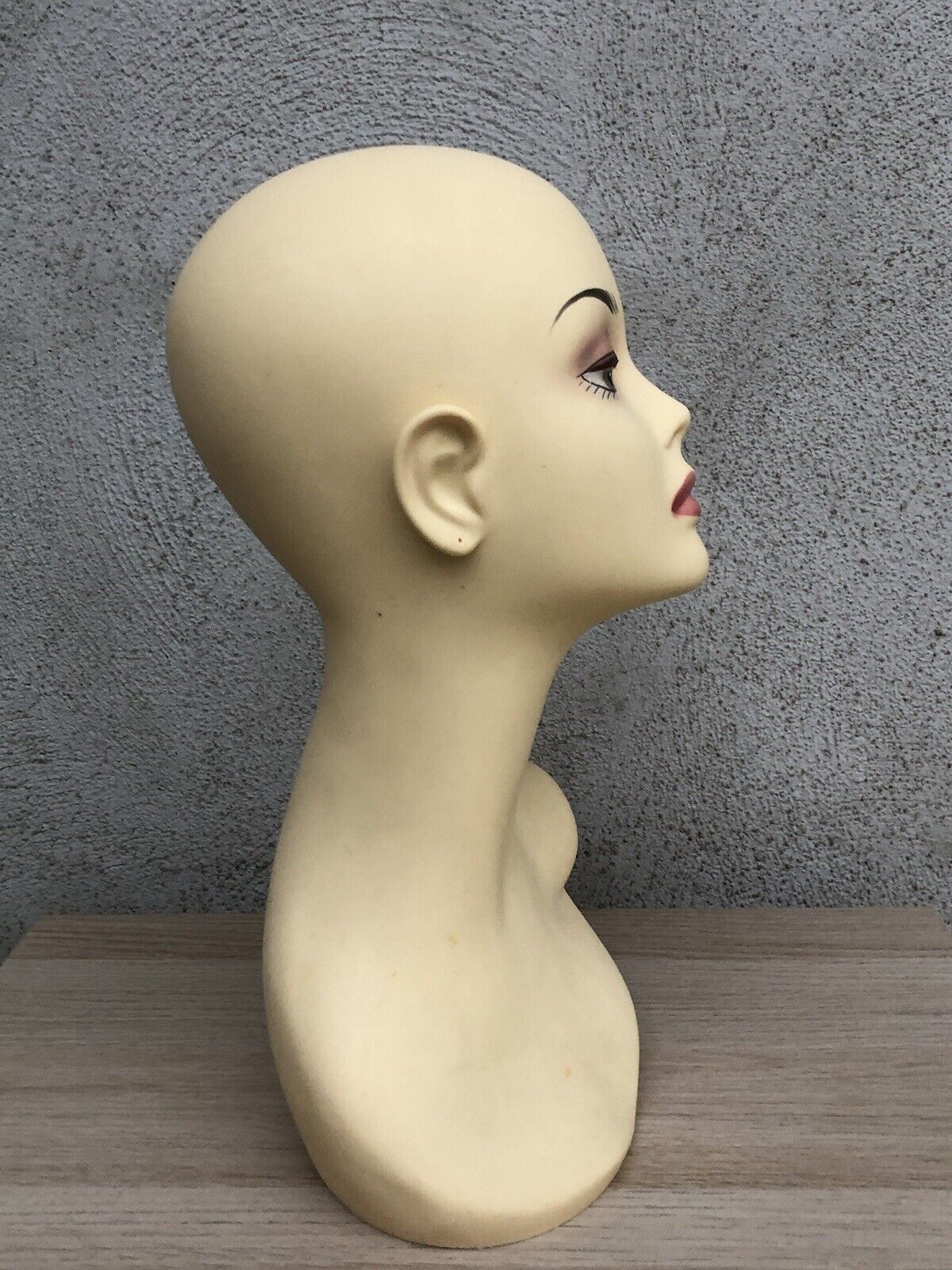Busto femminile manichino decorativo in plastica anni 70/80