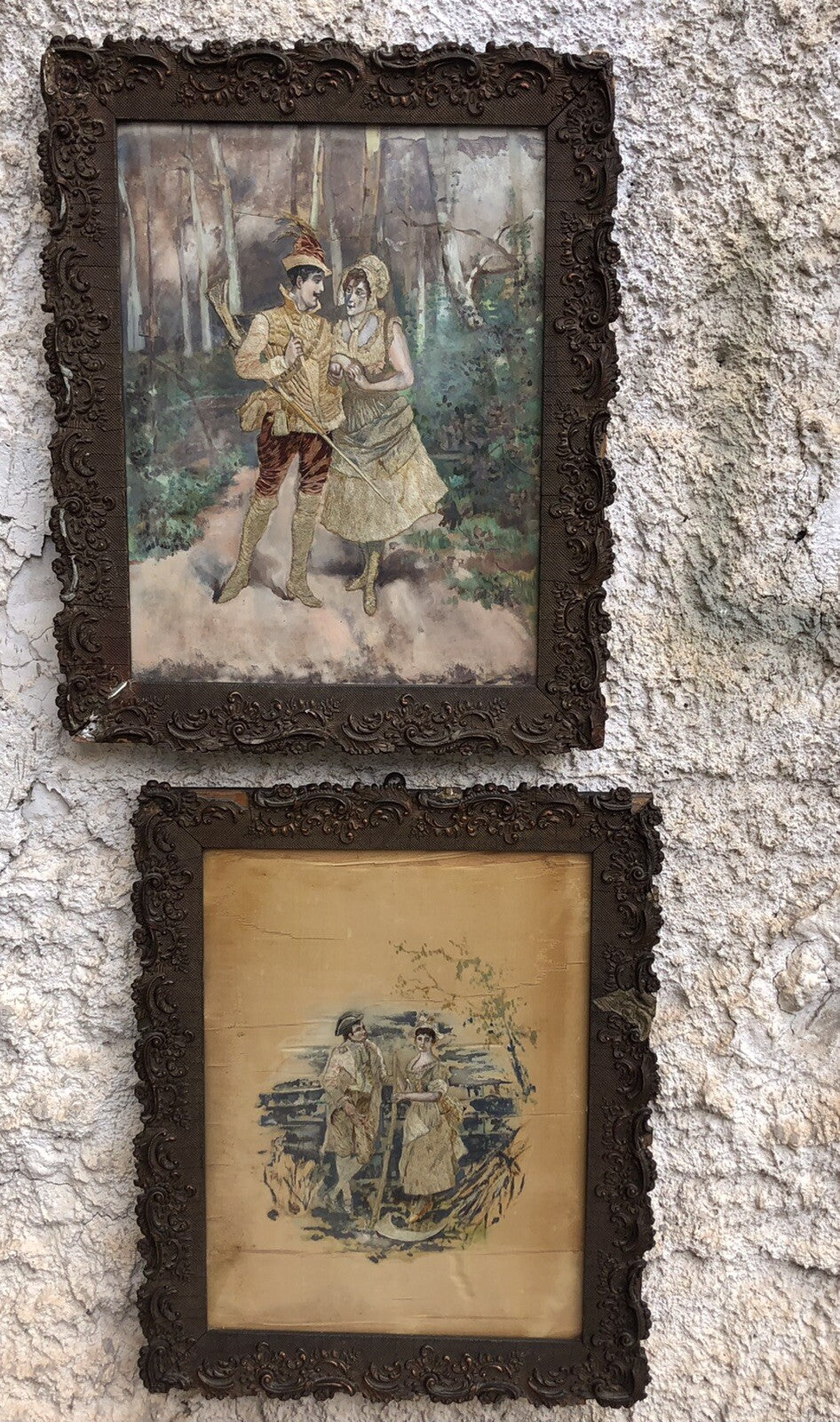 Coppia di quadri antichi ricamati e dipinti su raso in seta e cotone- tec. mista