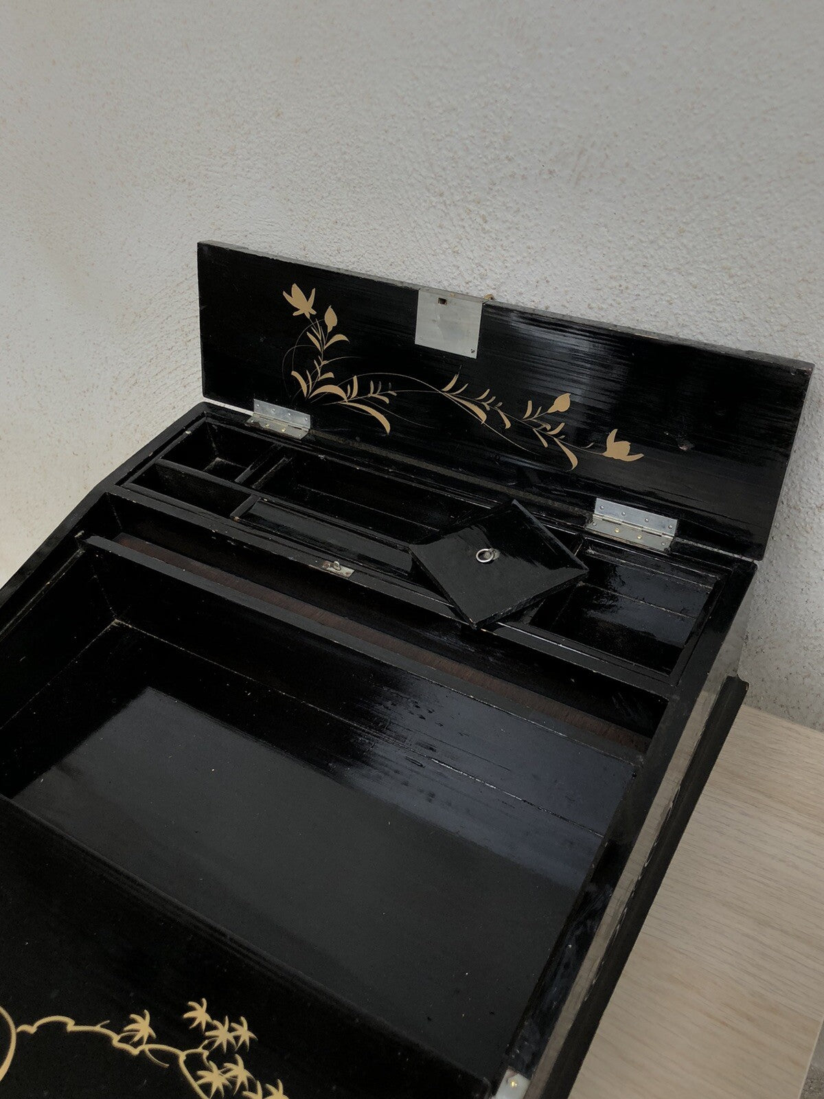 Scrittoio Cinese In Legno Laccato Vintage