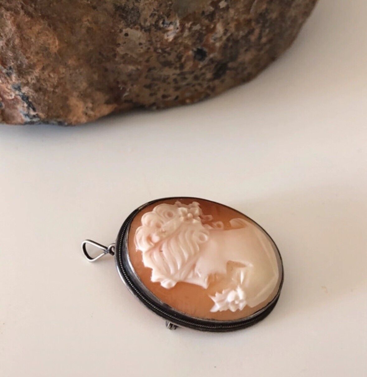 Spilla vintage ciondolo cammeo in argento 800
