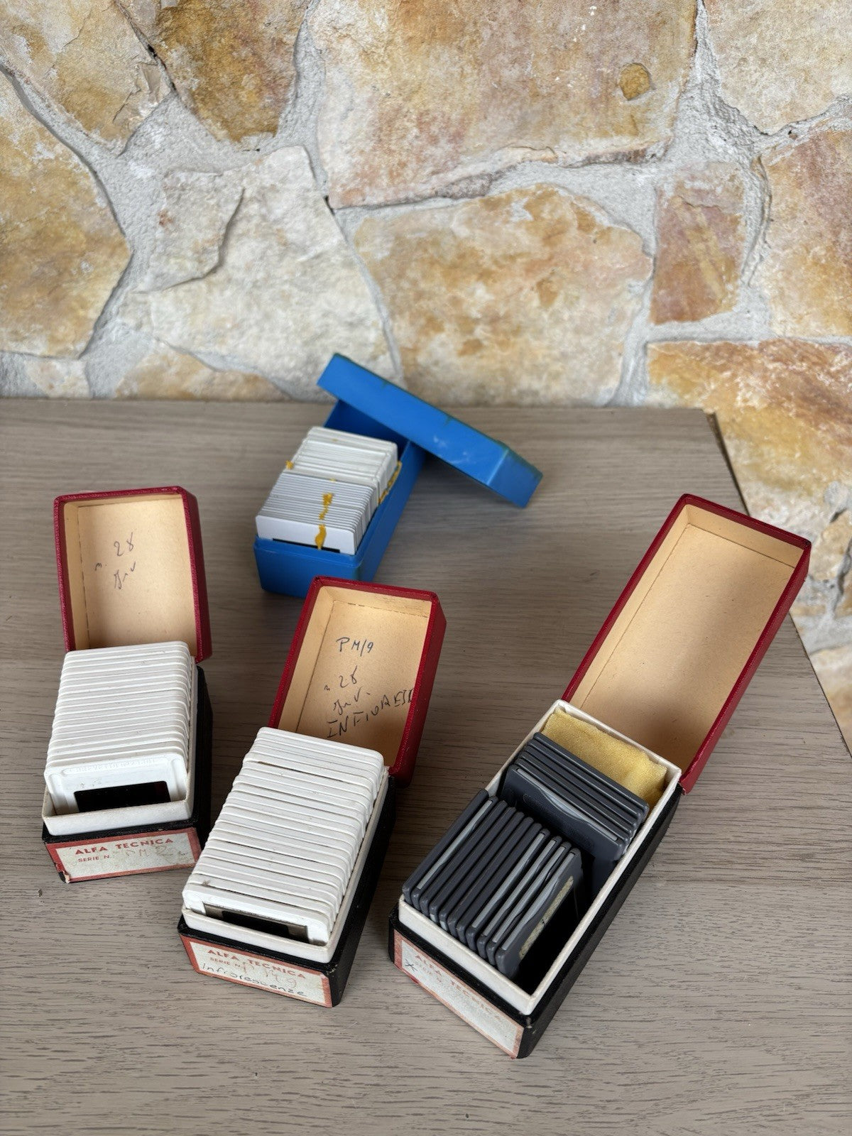 Proiettore Per Diapositive Vintage Made In Germany (con Diapositive Didattiche)