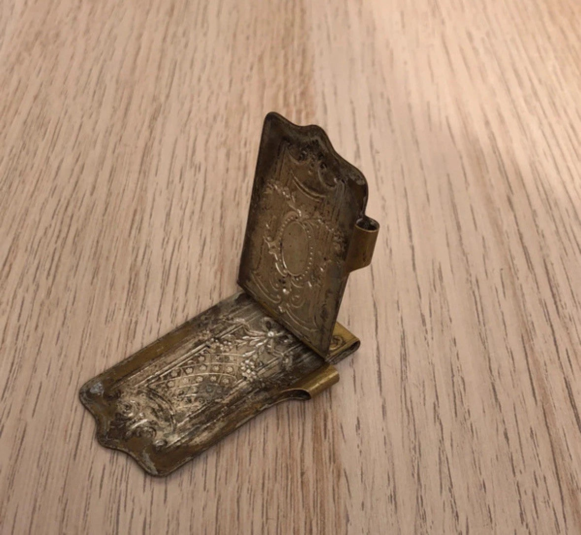 Carnet da ballo vintage in ottone