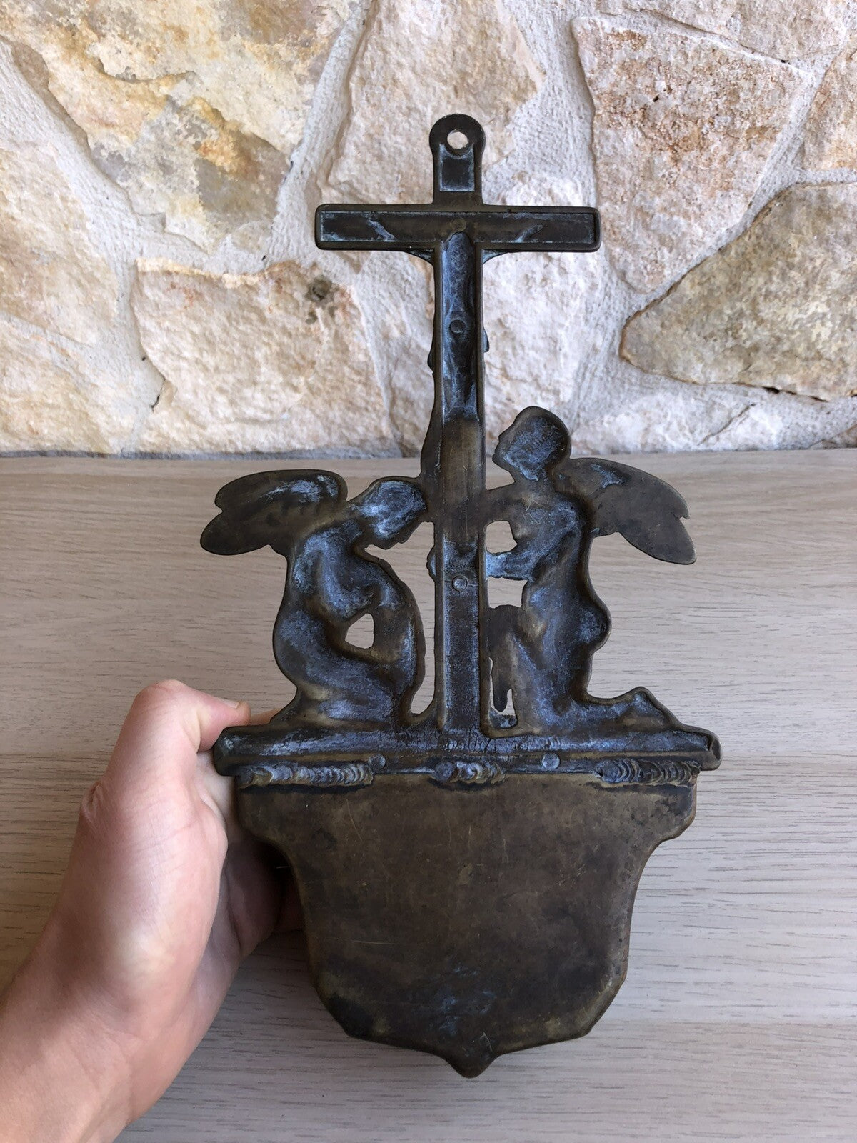 Acquasantiera vintage in ottone