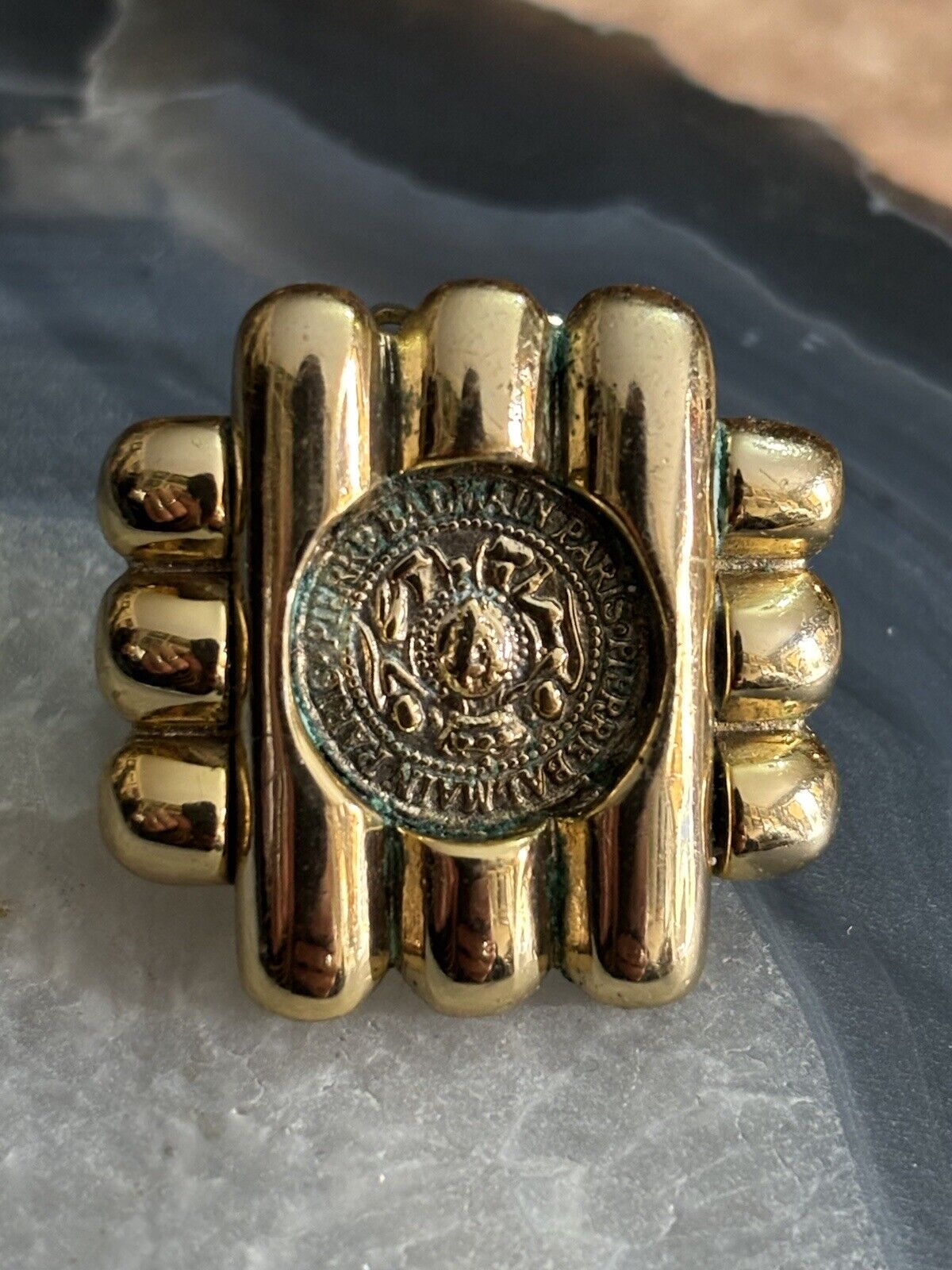 Orecchini A Clip Vintage Pierre Balmain In Ottone