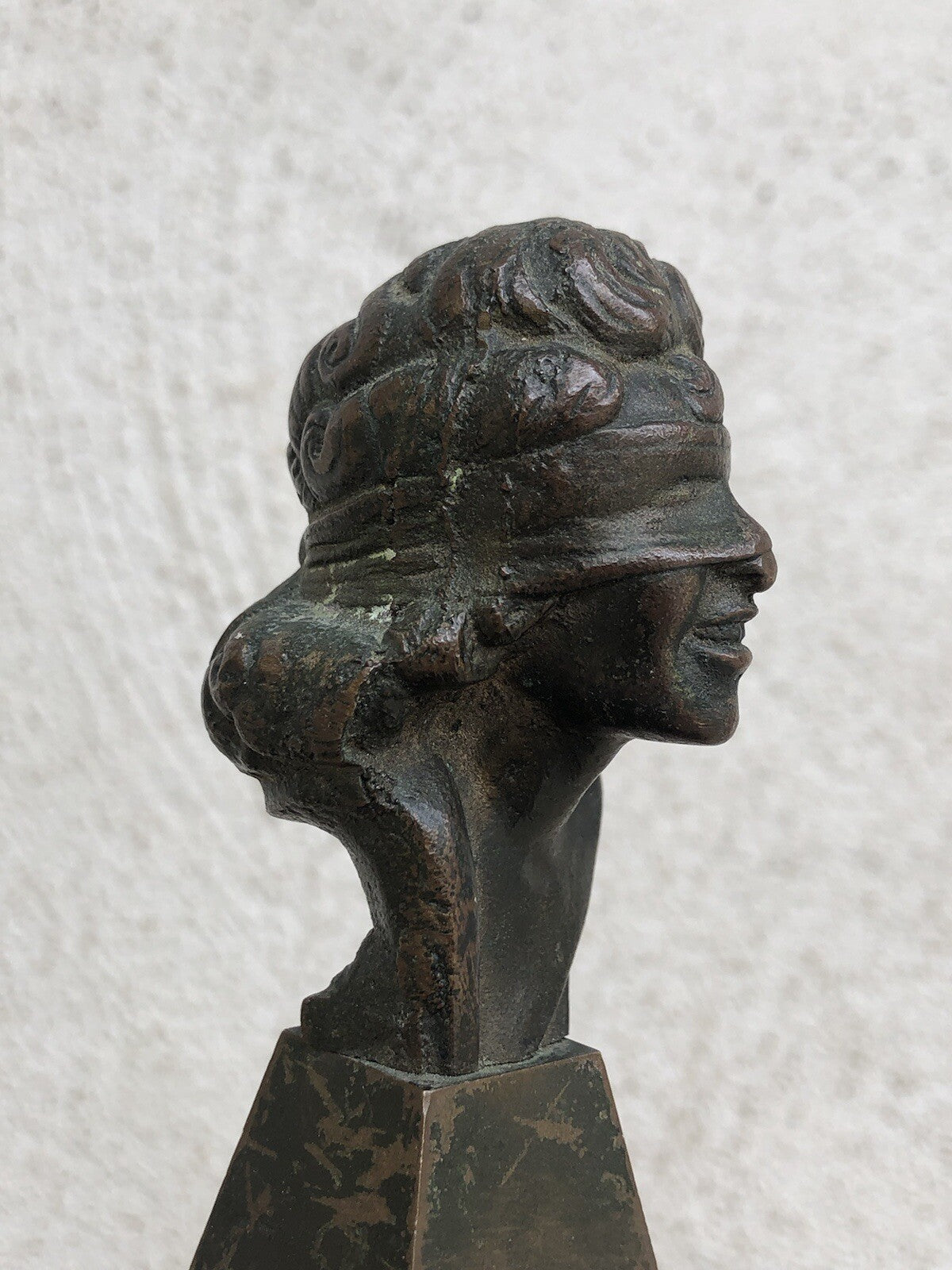 Scultura Vintage Dea Bendata In Bronzo