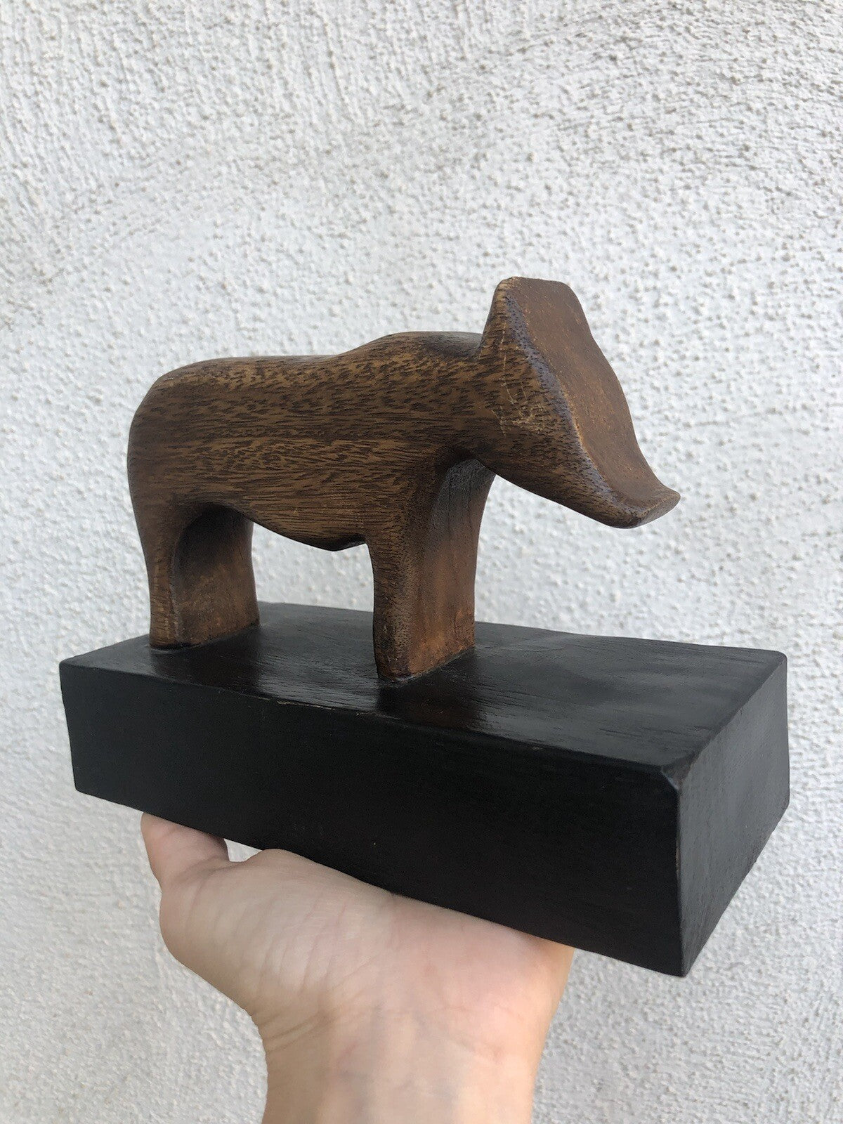 Scultura Vintage Tapiro In Legno