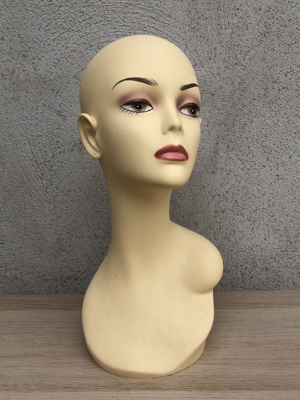 Busto femminile manichino decorativo in plastica anni 70/80