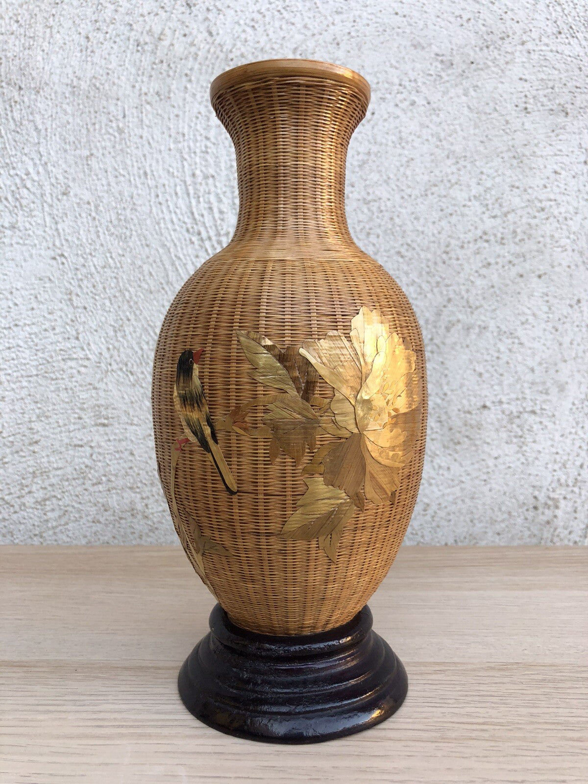 Vaso vintage cinese in vimini