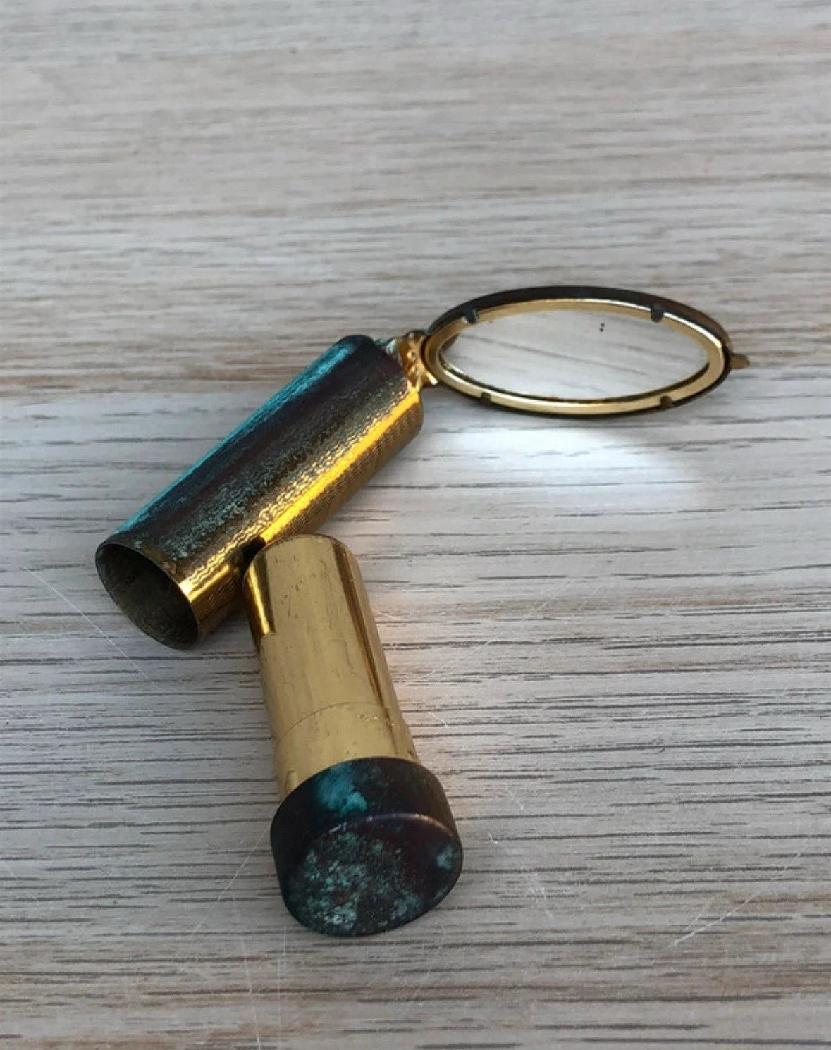 Portarossetto vintage in ottone con specchio interno