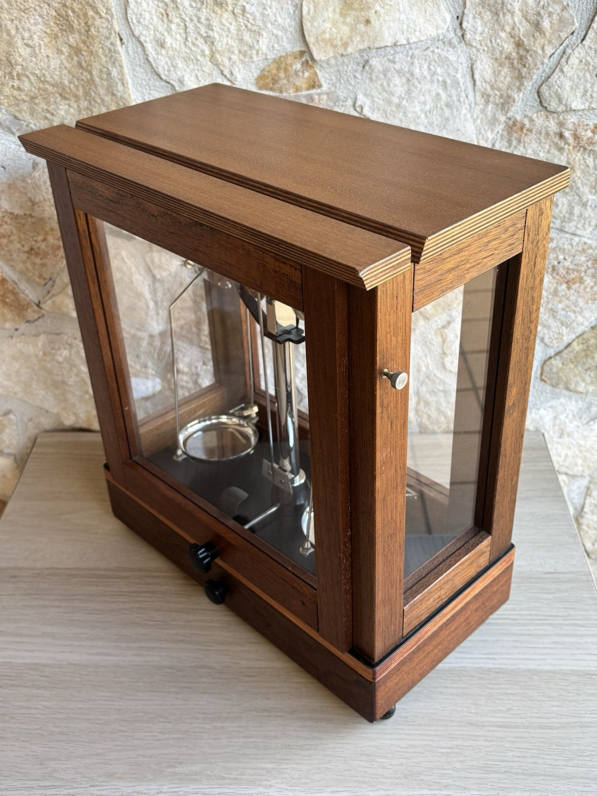 Bilancia Vintage In Teca Di Legno