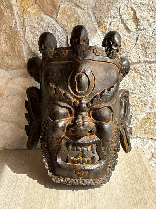 Grande maschera vintage in legno