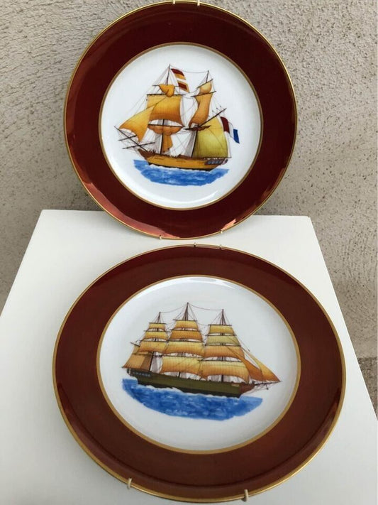 Coppia di piatti “galeone” in porcellana vintage dipinti a mano da G. Cerchiai