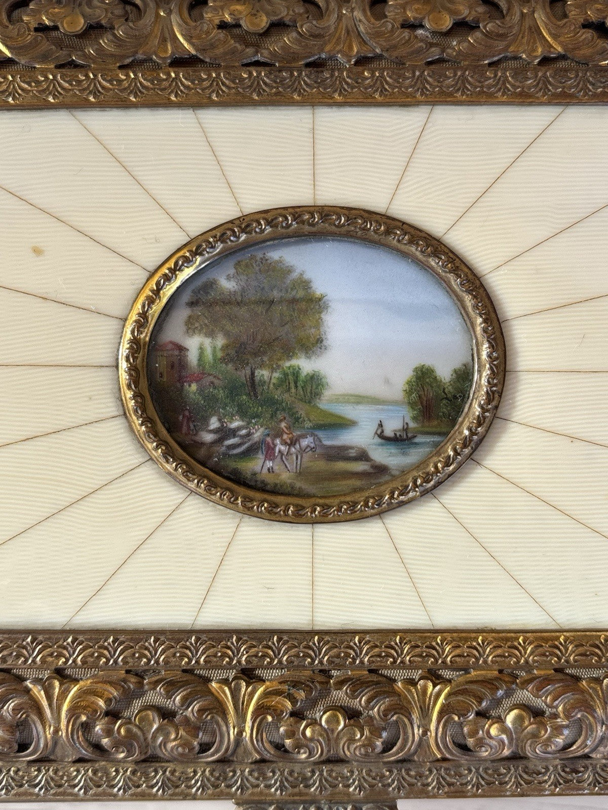 Scatola Portagioie Vintage In Legno E Ottone Con Miniatura Dipinta