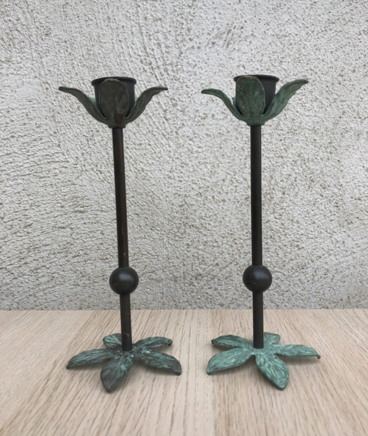 Coppia Di Portacandele Vintage In Metallo