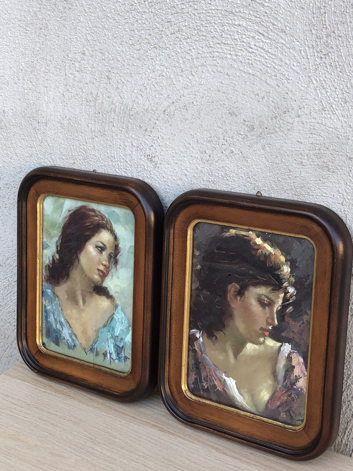 Coppia quadri vintage -Figure Donne- dipinti  a olio su tavola