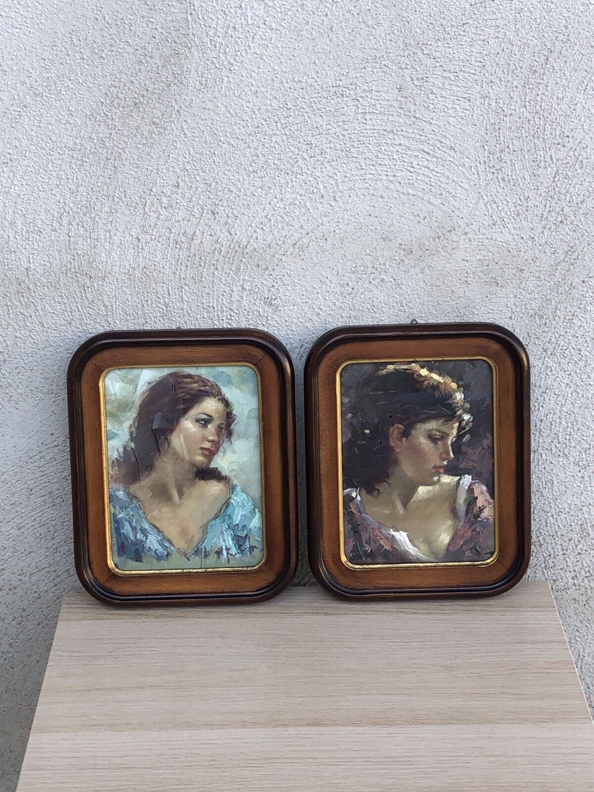 Coppia quadri vintage -Figure Donne- dipinti  a olio su tavola