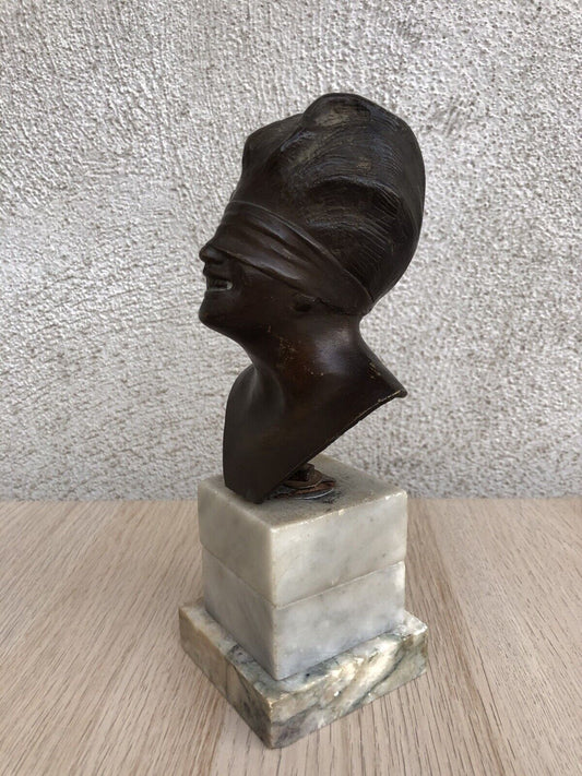 Scultura vintage dea bendata in bronzo