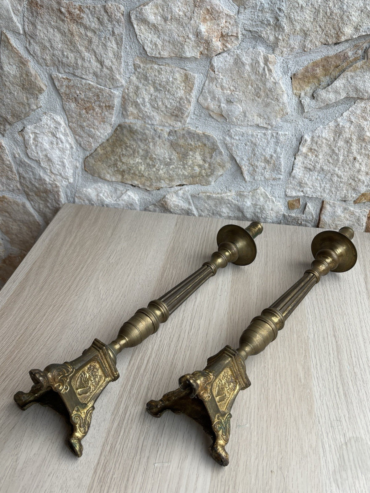 Coppia Di Candelabri Portacandele Vintage In Ottone