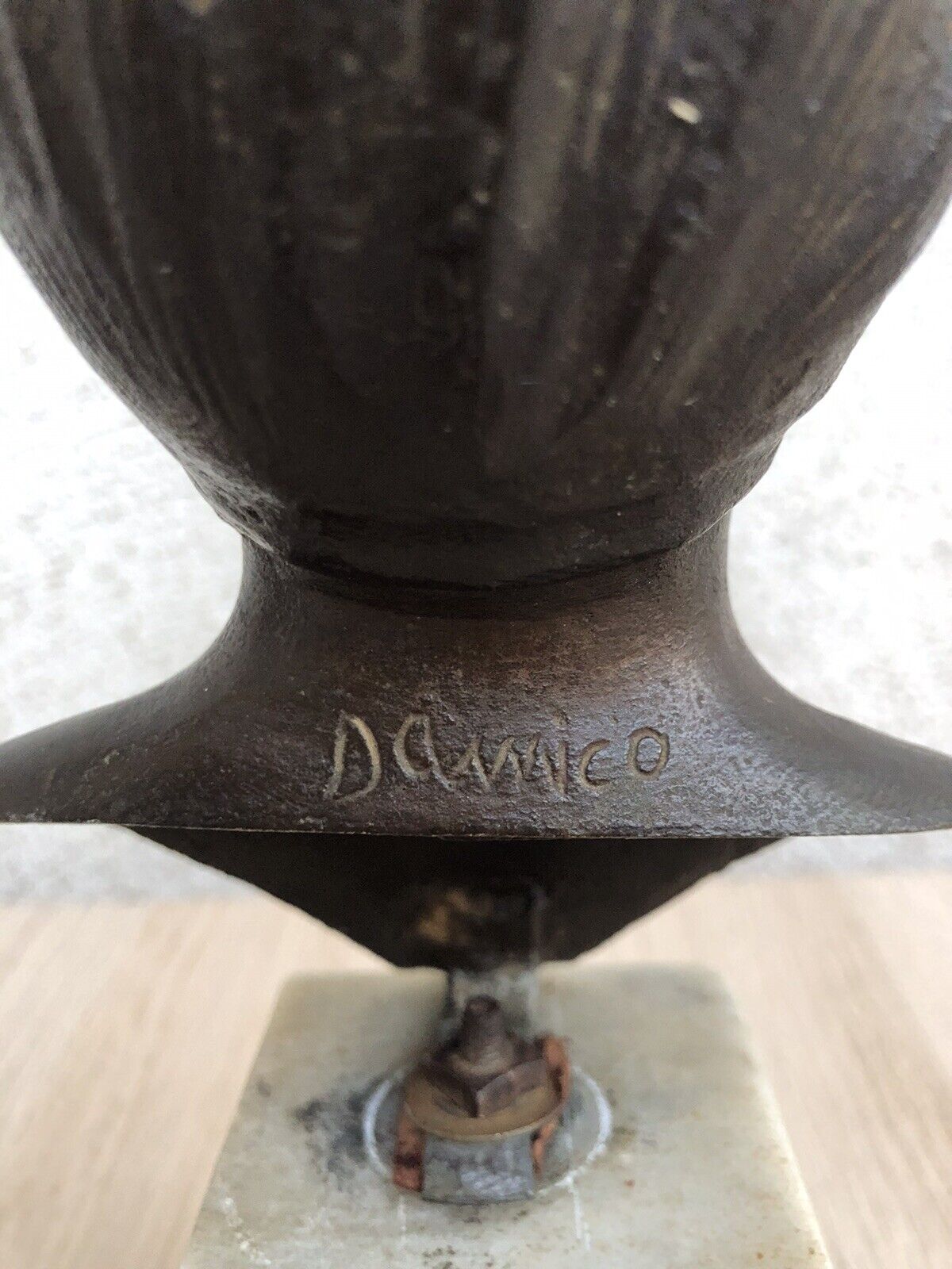 Scultura vintage dea bendata in bronzo