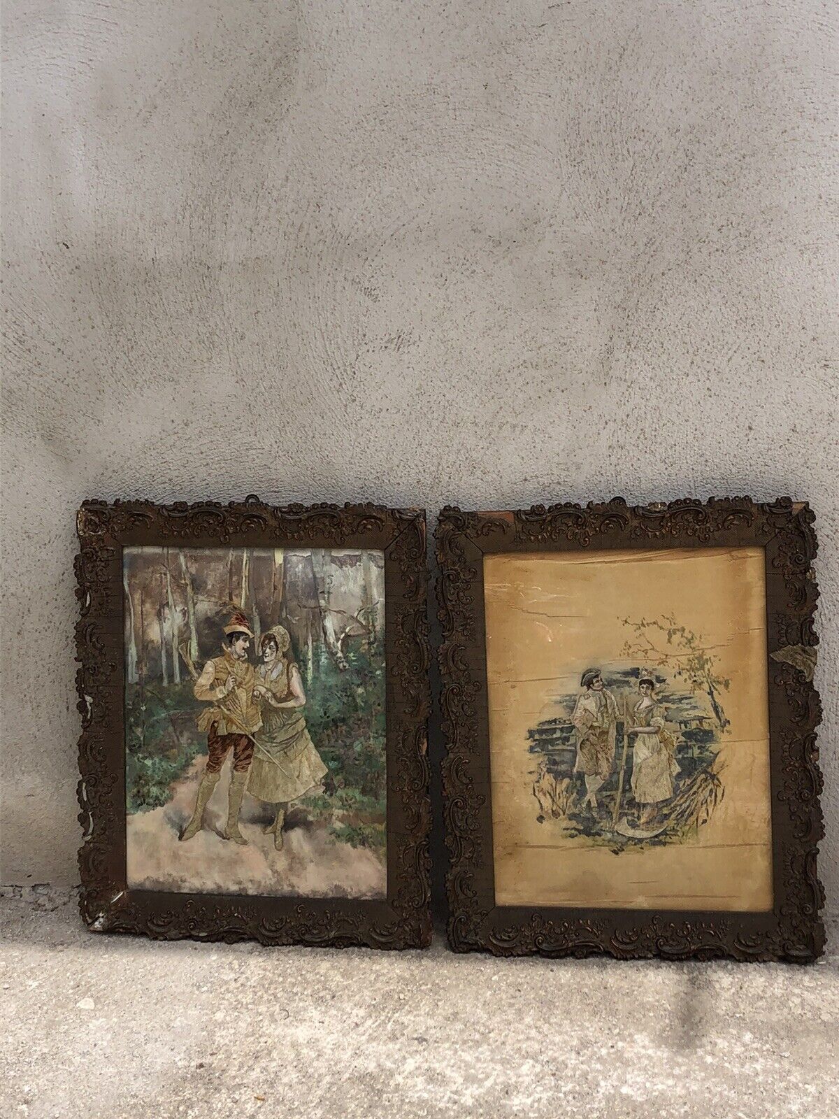 Coppia di quadri antichi ricamati e dipinti su raso in seta e cotone- tec. mista