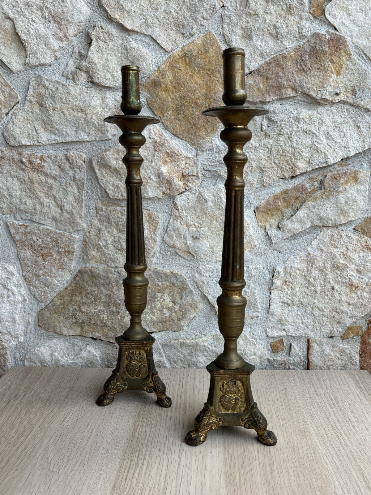 Coppia Di Candelabri Portacandele Vintage In Ottone