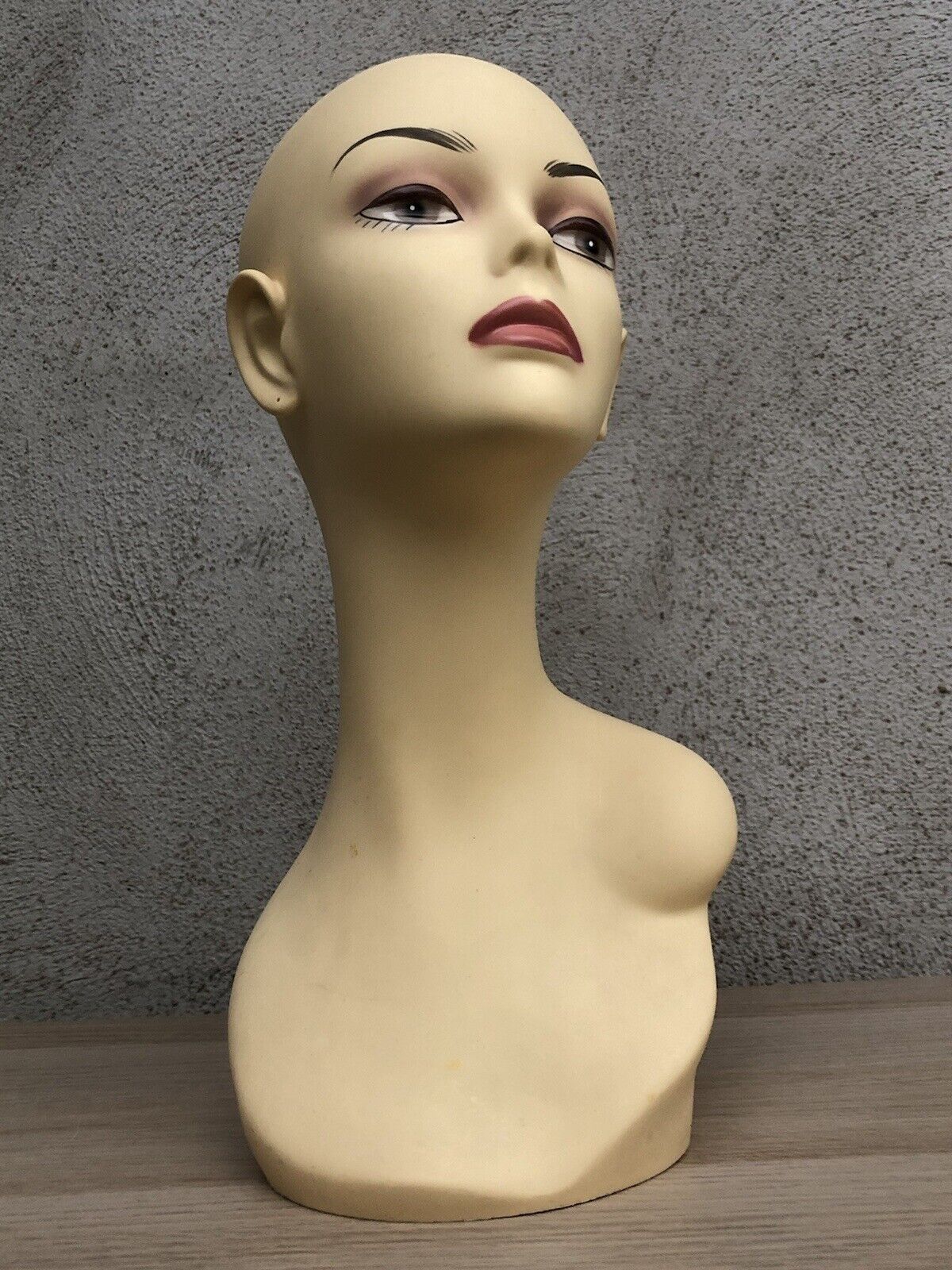Busto femminile manichino decorativo in plastica anni 70/80