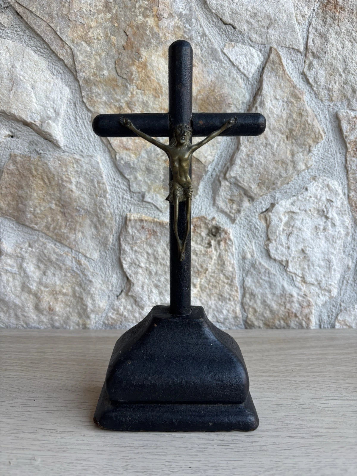 Crocifisso in legno vintage