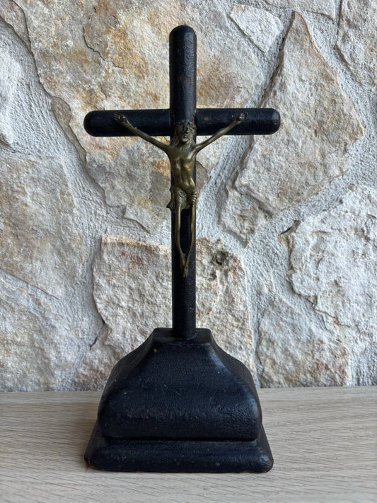 Crocifisso in legno vintage