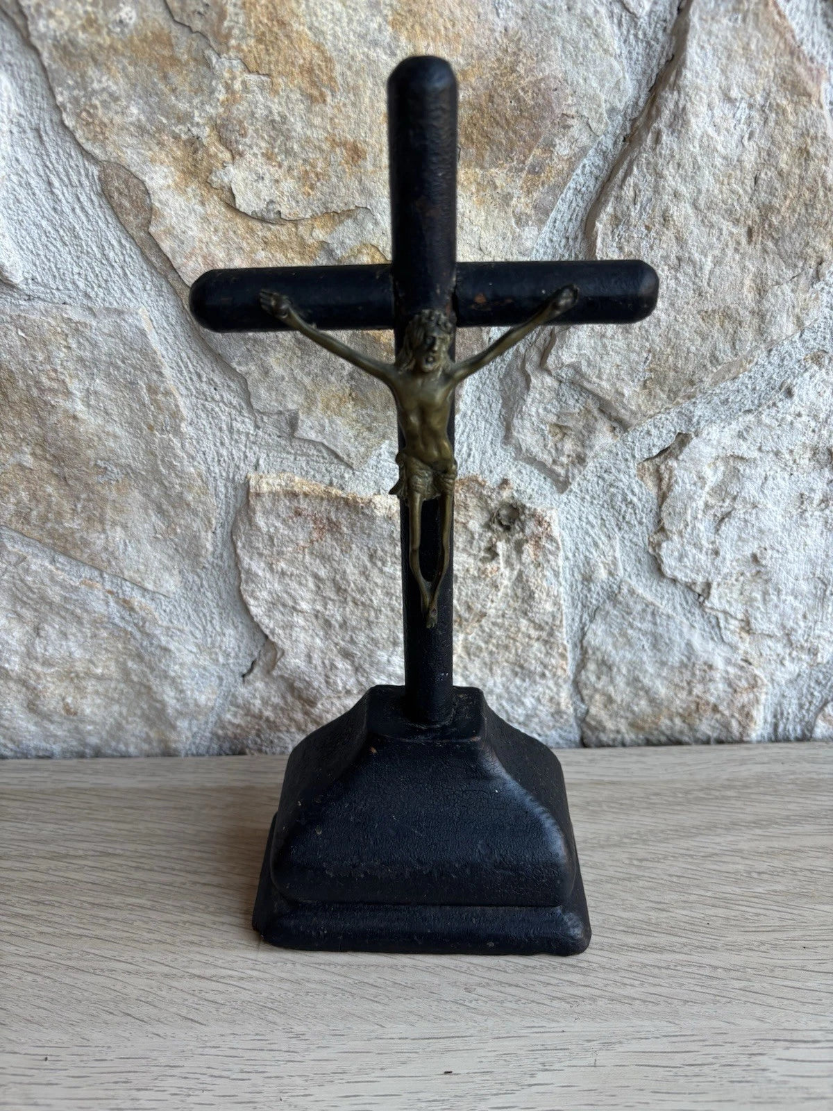 Crocifisso in legno vintage