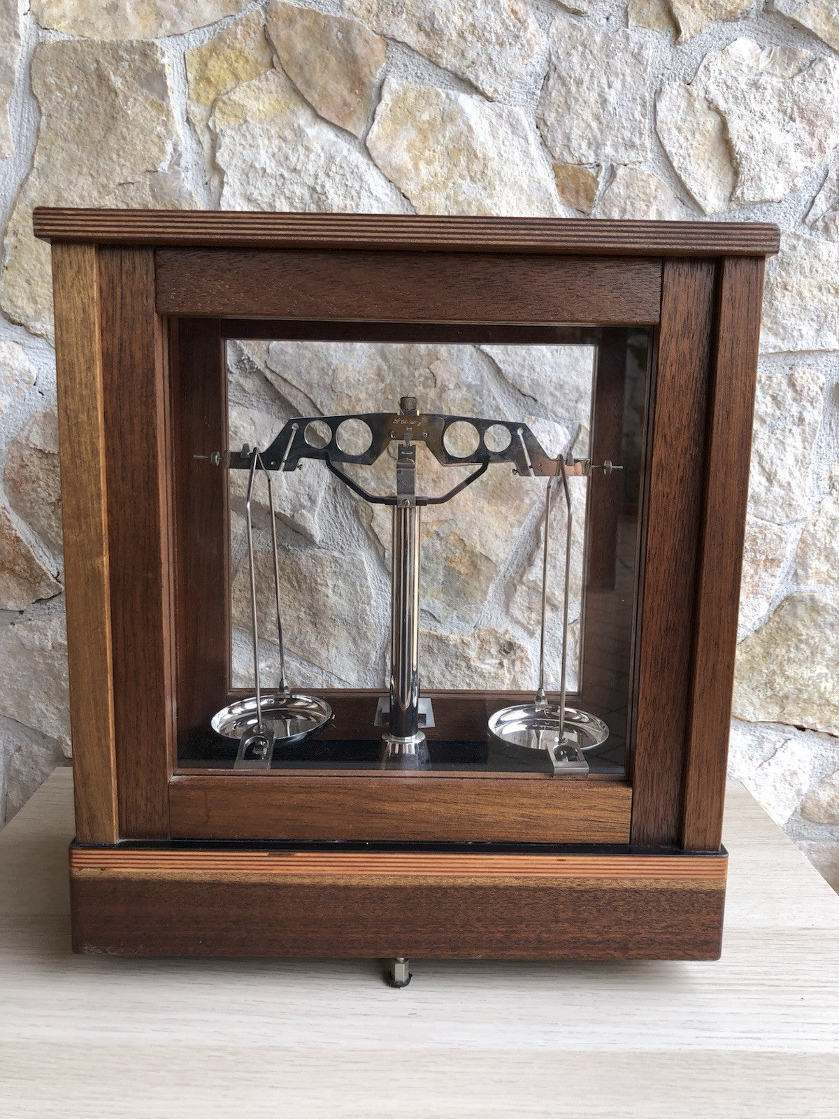 Bilancia Vintage In Teca Di Legno