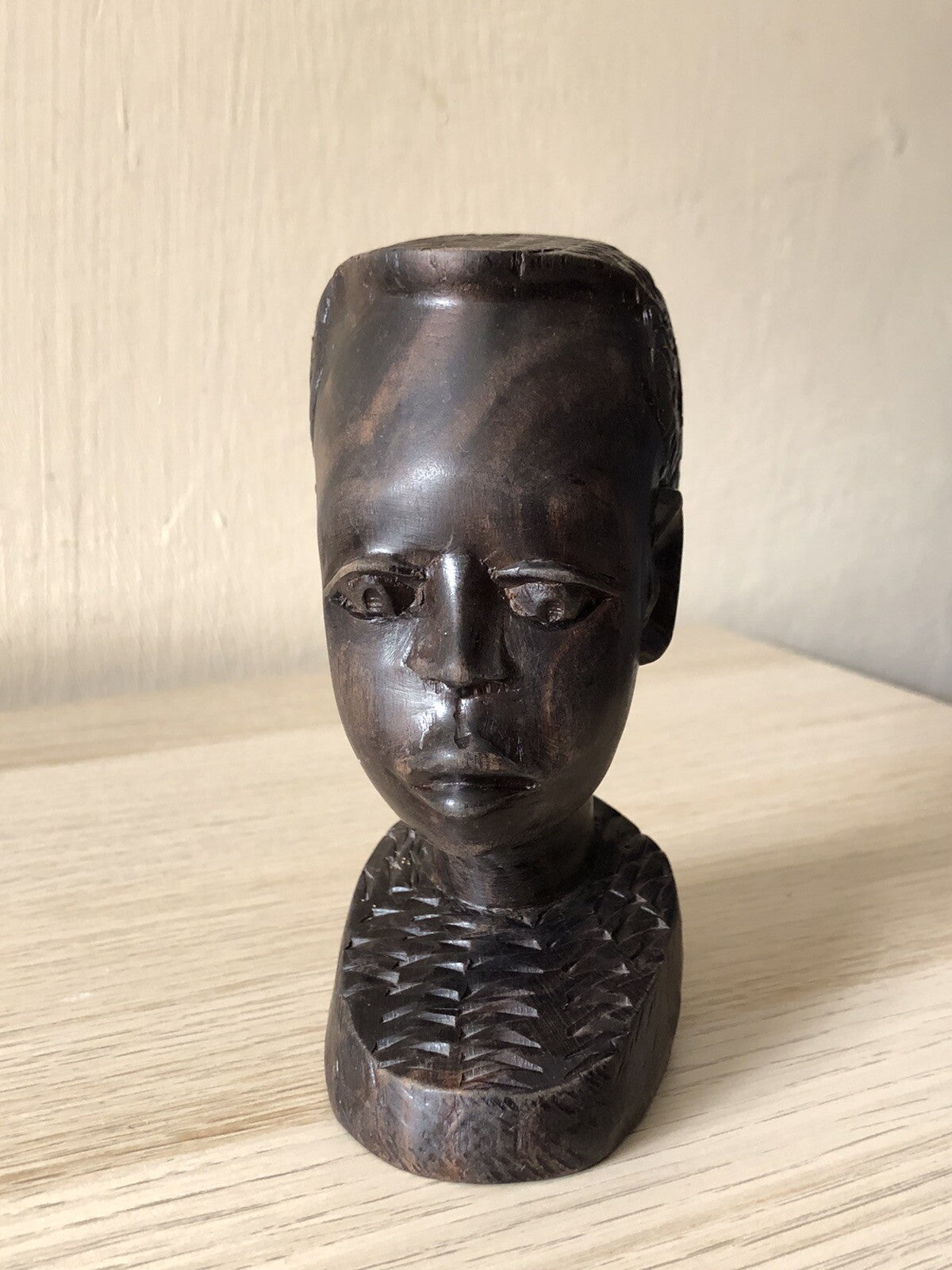 Scultura soprammobile Donna africana vintage in legno ebano