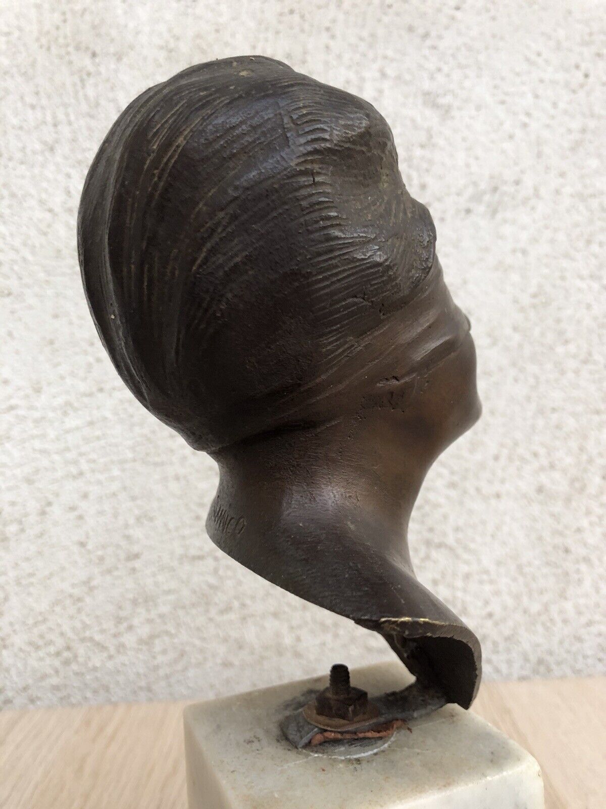 Scultura vintage dea bendata in bronzo