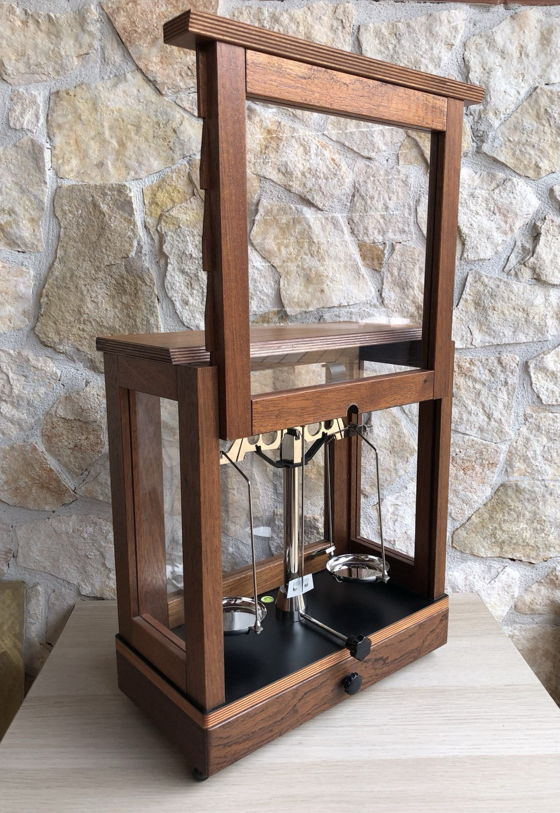 Bilancia Vintage In Teca Di Legno