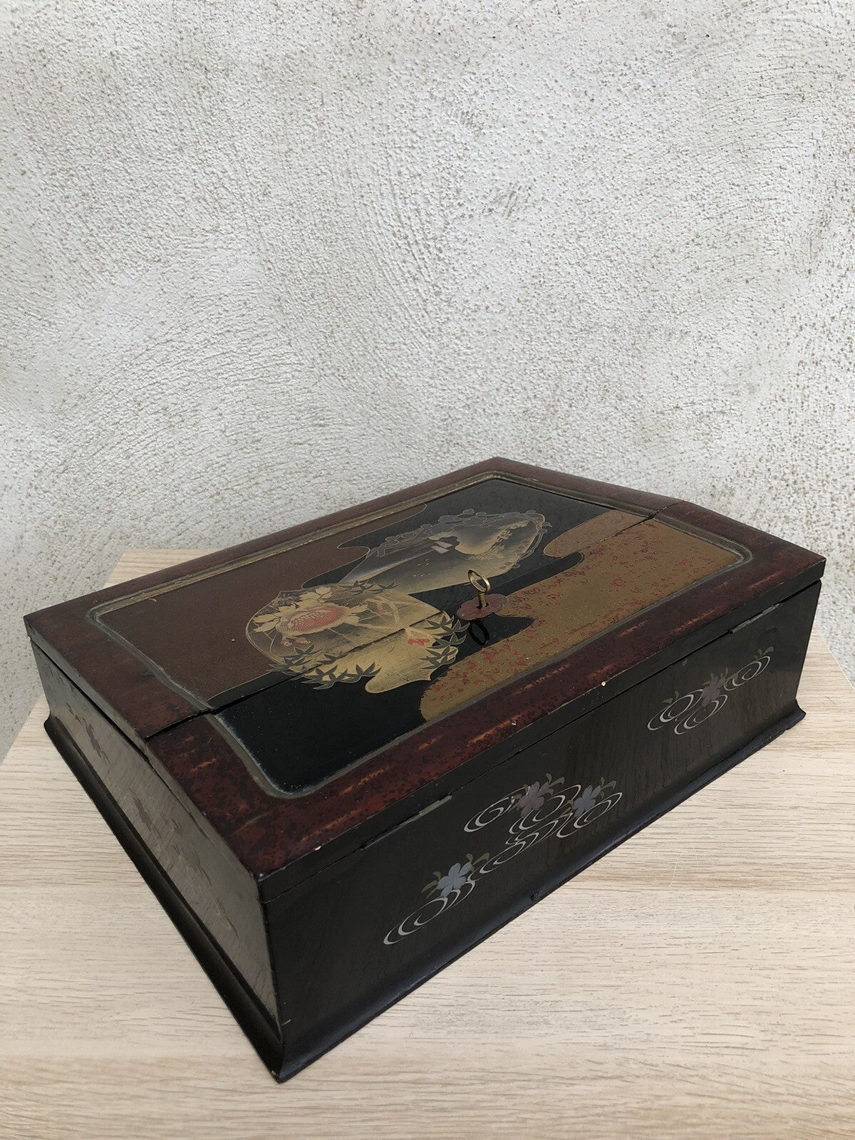 Scrittoio Cinese In Legno Laccato Vintage
