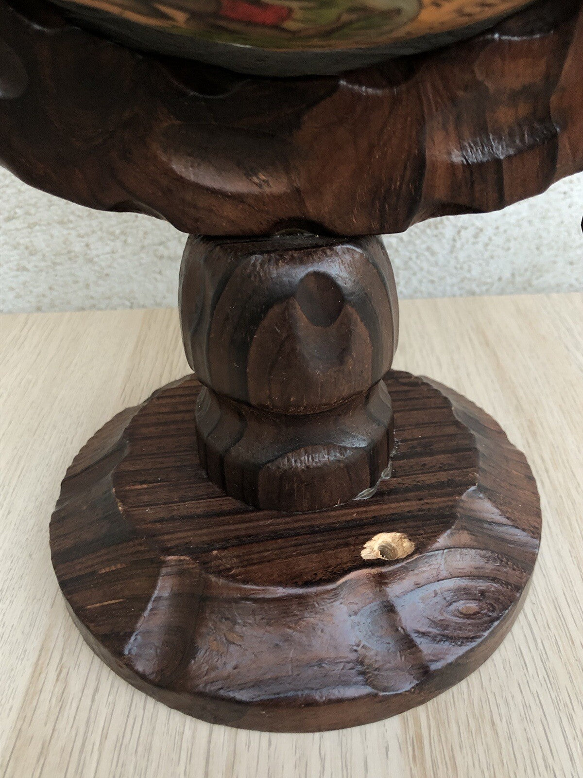 Mappamondo vintage in legno
