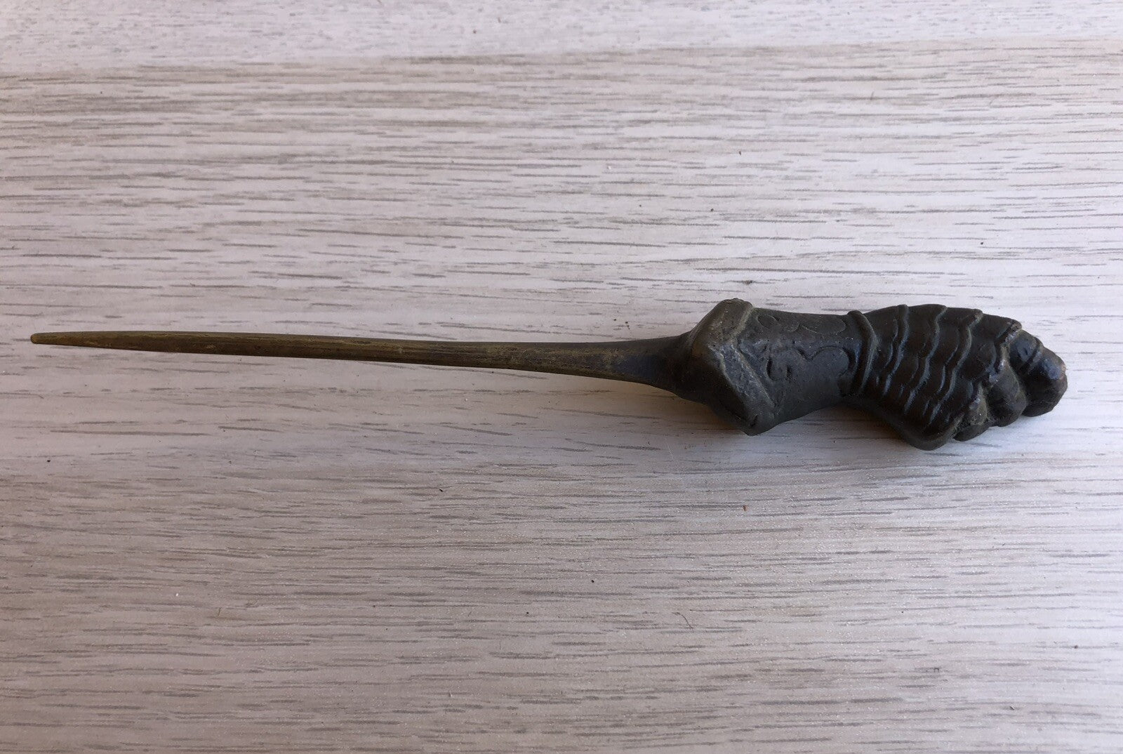 Tagliacarte Scultura Vintage In Bronzo