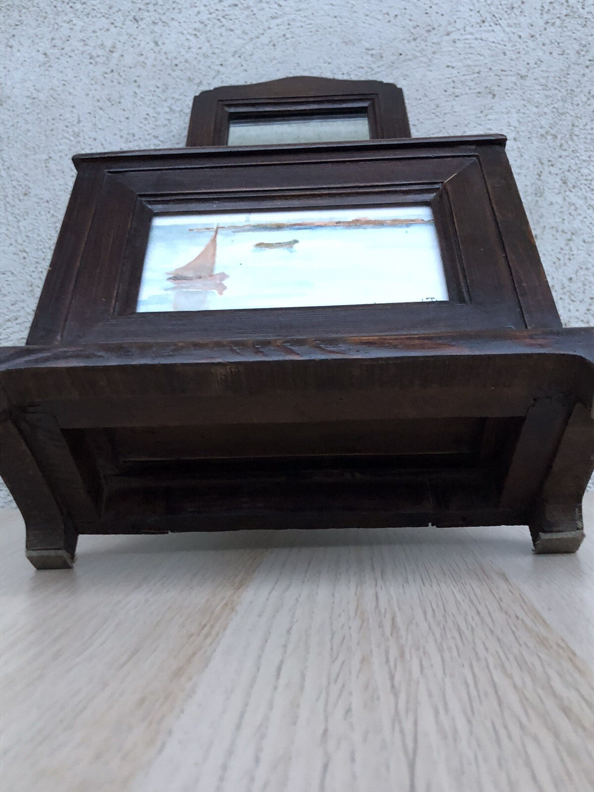 Specchiera in legno vintage con dipinto su cartoncino