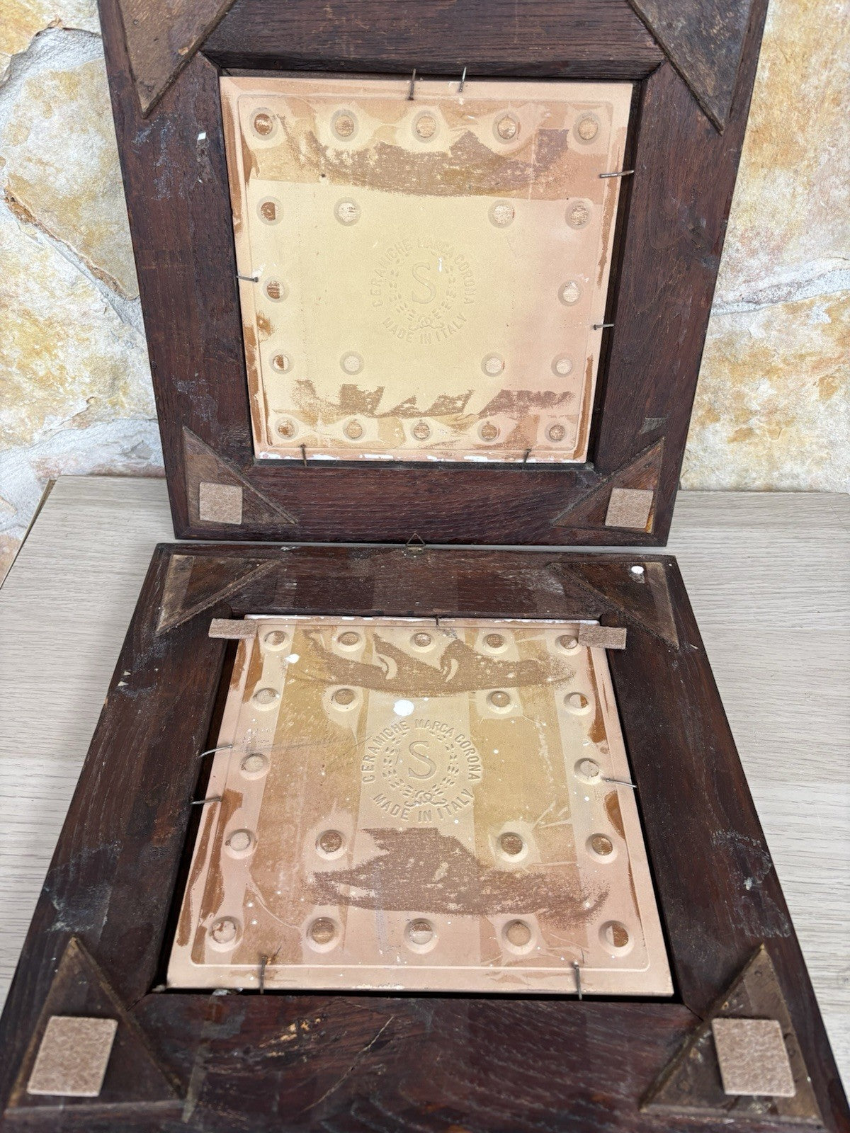 Coppia Di Quadri Dipinti Sardi Su Mattonella, Ennio Perrotti (1903-1987)