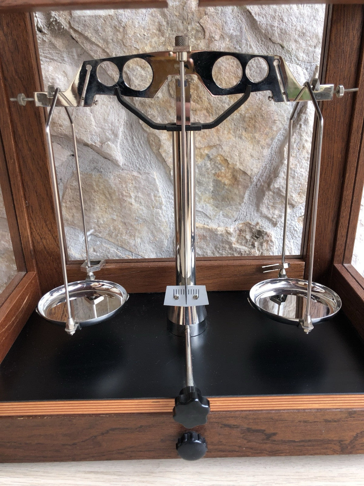 Bilancia Vintage In Teca Di Legno