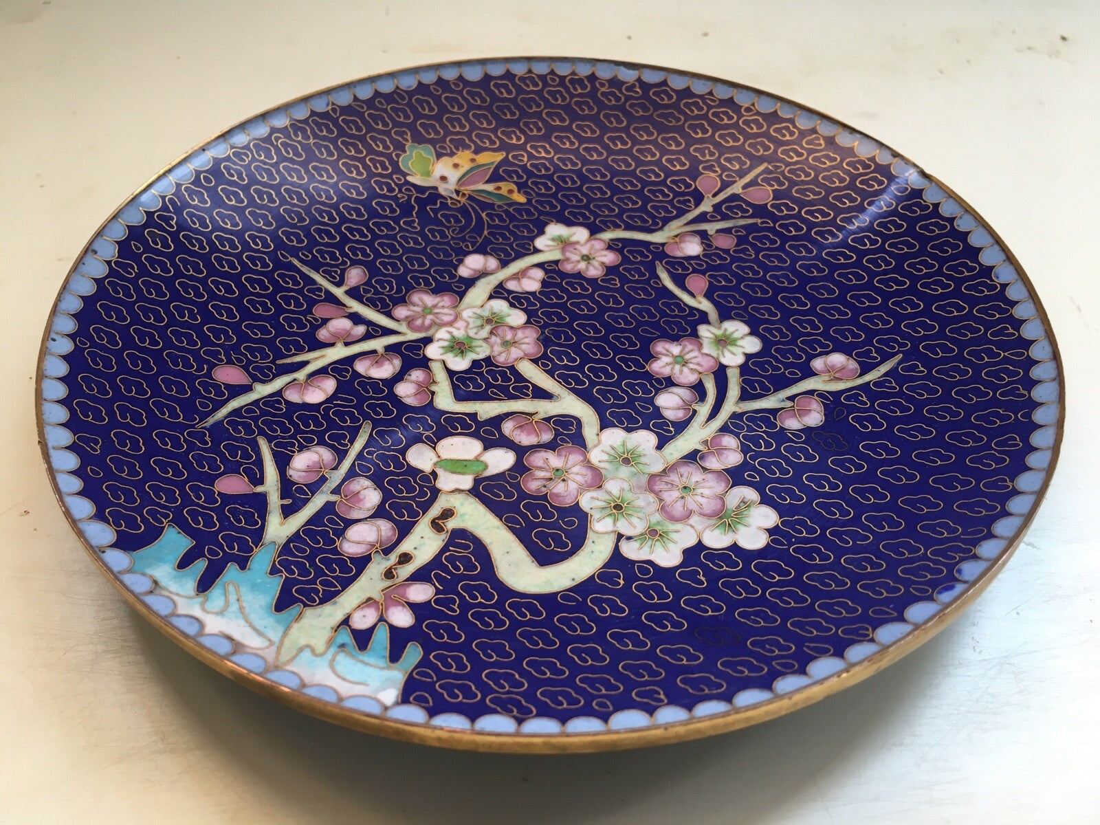 Piatto decorativo in ottone e cloisonné cinese orientale- Fiori di Pesco