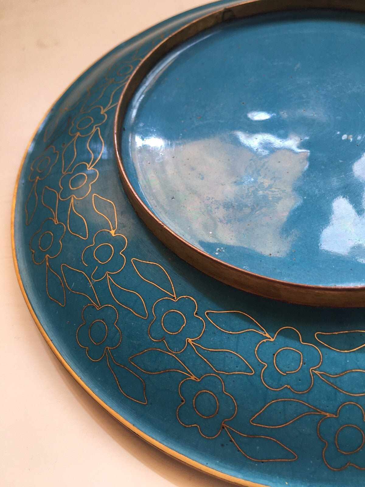 Piatto decorativo in ottone e cloisonné cinese orientale- Fiori di Pesco