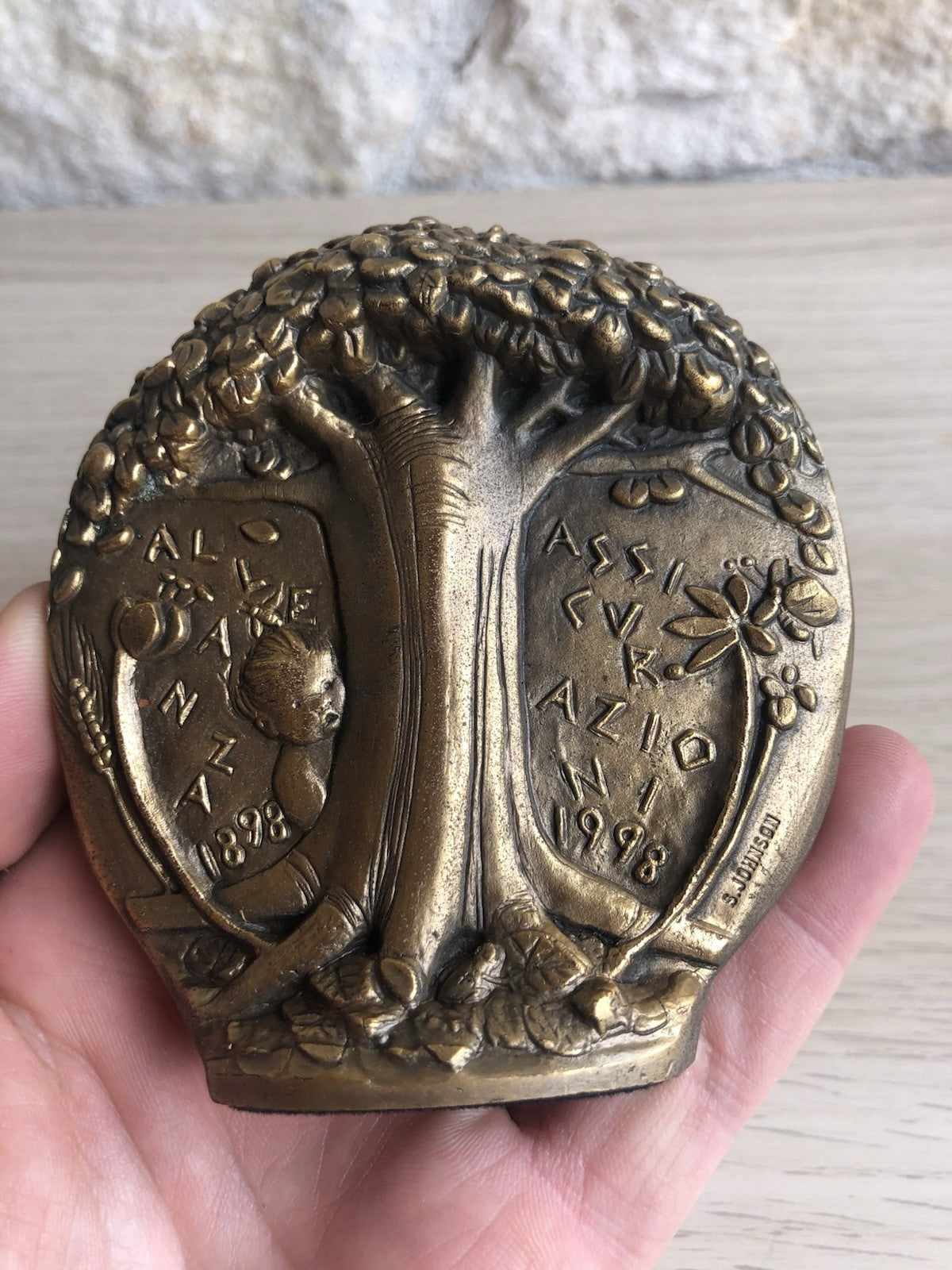 Scultura centenario Alleanza Assicurazioni 1998- Grilli/S.Johnson